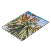 Plant van Aloe Vera en notitieboek van bloemen (Linkerzijde)