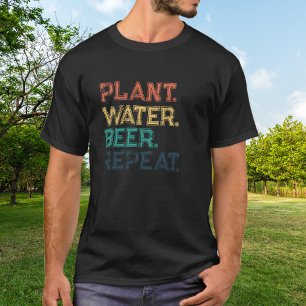 Plant Water Bier Herhaal Kleurrijke Typografie T-shirt