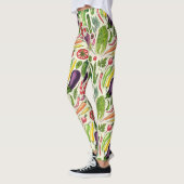 Plantaardige kruiden en tuinoogst op off white leggings (Links)