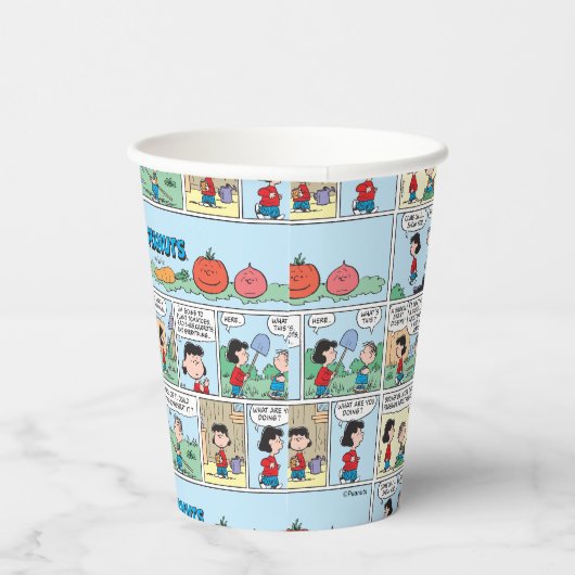 Planten van een moestuin papieren bekers (Rechts)