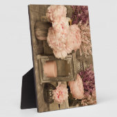Plaque w/ Easle Peonies, Lantern and Crates Fotoplaat (Zijkant)