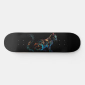 Plasmakat op zwart in trillende kleuren persoonlijk skateboard (Horizontaal)