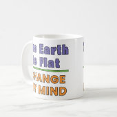 Platte Aarde Koffiemok (Voorkant links)