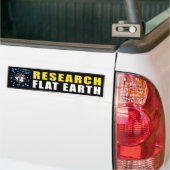 PLATTE AARDE ONDERZOEK BUMPERSTICKER (Op Truck)