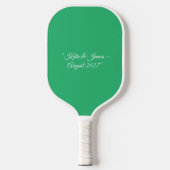 Platte Mint Groene Achtergrond – Huwelijksontwerp Pickleball Paddle (Voorkant)