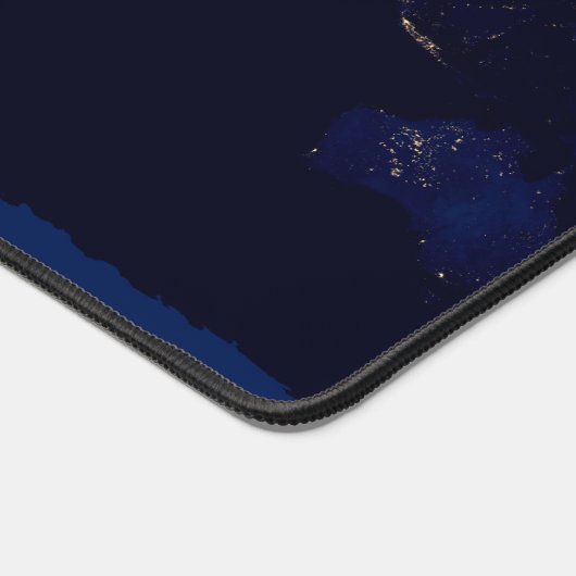 Plattegrond van de aarde met de stadslampen van de bureaumat (Hoek)