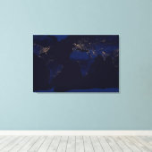 Plattegrond van de aarde met de stadslampen van de canvas afdruk (Insitu (Houten vloer))