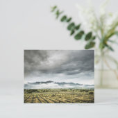 Plattelandsgebieden onder het Cloudy Sky Briefkaart (Staand voorkant)