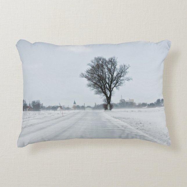 Plattelandswinterweg Decoratief Kussen (Voorkant)