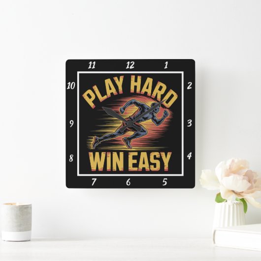 Play Hard Win Easy Runner Vierkante Klok (Huis)
