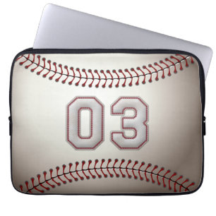 Player-nummer 03 - Koel Baseball-titels Laptop Sleeve
