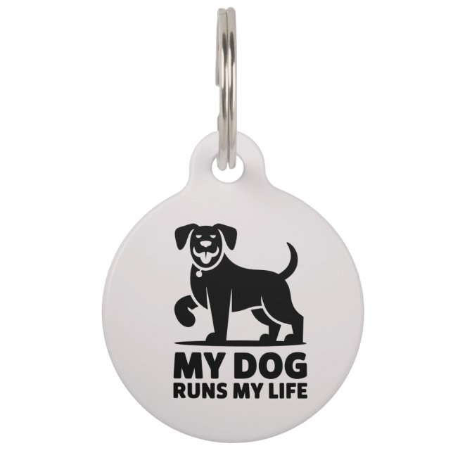 Playful Dog Outline "My Dog Runs My Life" Art Huisdierpenning (Voorkant)