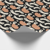 Playful Ghosts and Pumpkins on Black – Halloween R Cadeaupapier (Hoek)