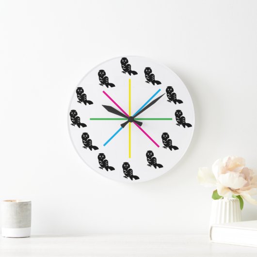 Playful Owl Wall Clock – Rainbow Stripes Grote Klok (Huis)