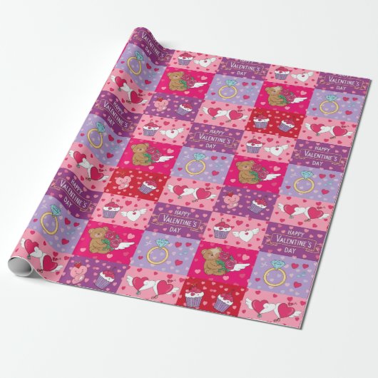 Playful Pink Valentine Patchwork Cadeaupapier (Uitgerold)