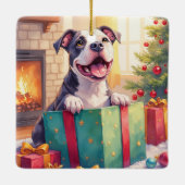 Playful Pitbull Opening Christmas Gifts Holiday Keramisch Ornament (Achterkant)