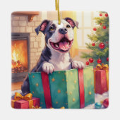 Playful Pitbull Opening Christmas Gifts Holiday Keramisch Ornament (Voorkant)