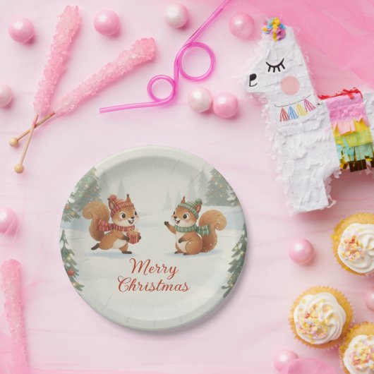 Playful Squirrels in Christmas Winter Forest Papieren Bordje (Feest)