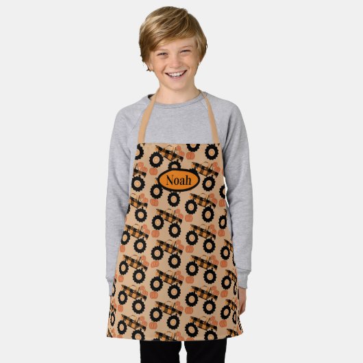 Plays Truck and Pumpkins All-Over Print Apron Schort (Gedragen)