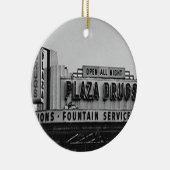 Plaza Drugs, kerstversiering Atlanta Keramisch Ornament (Rechts)