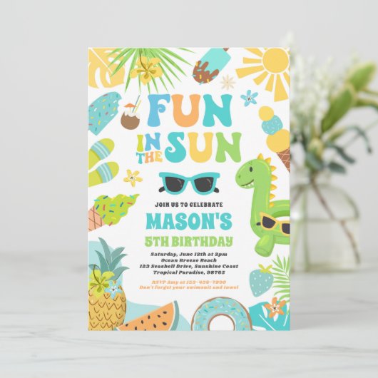 Plezier in de zon tropisch strand verjaardagsfeest kaart (Staand voorkant)