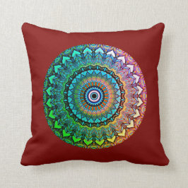 Plezier Regenboog en harten Mandala op donkerrood Kussen