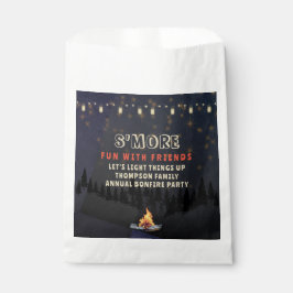 Plezierig kampvuur en s'mores op Friendsgiving Bedankzakje