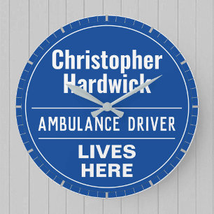 Plezierige ambulancechauffeur wandbord stijl grote klok