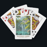 Plitvice Lakes National Park Reizen Kunst Vintage Pokerkaarten<br><div class="desc">Plitvice Lakes vector artwork ontwerp. De meren in het park worden gescheiden door natuurlijke travertijndammen,  die ontstaan doordat water in dunne lagen over drempels stroomt.</div>