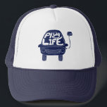Plug Life Cute Navy Blue Electric Auto Trucker Pet<br><div class="desc">Steek je je elektrische auto routinematig in om hem op te laden? Dan leef je zeker het stopleven. Dit schattige ontwerp is voorzien van een afbeelding van een elektrische auto in blauw van de marine met de boodschap "Plug Life" op de voorruit. Maakt een groot geschenk voor trotse eigenaars van...</div>