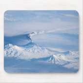 Pluim afkomstig van de vulkaan Kliuchevskoi. Muismat (Voorkant)