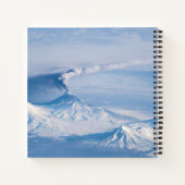 Pluim afkomstig van de vulkaan Kliuchevskoi. Notitieboek (Achterkant)