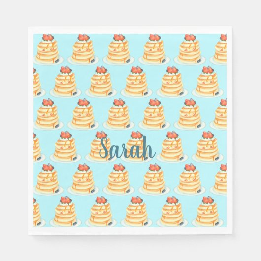 Pluizige pannenkoeken met ahornsiroop, fruit en ro servet (Voorkant)