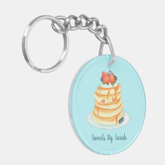 Pluizige pannenkoeken met ahornsiroop, fruit en ro sleutelhanger (Voorkant Links)