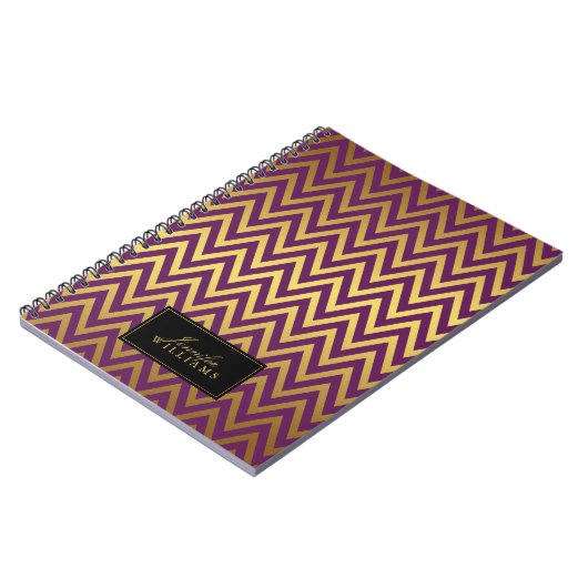 Plum and Faux Gold Chevron Stripes Personalized Notitieboek (Linkerzijde)