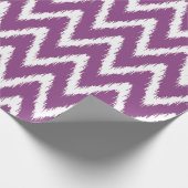 Plum Asian Moods Ikat Chevrons Cadeaupapier (Hoek)