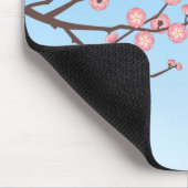 Plum Blossom en Glass Wind Chime op Light Blue Muismat (Hoek)