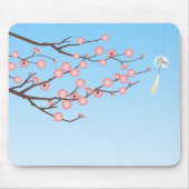 Plum Blossom en Glass Wind Chime op Light Blue Muismat (Voorkant)