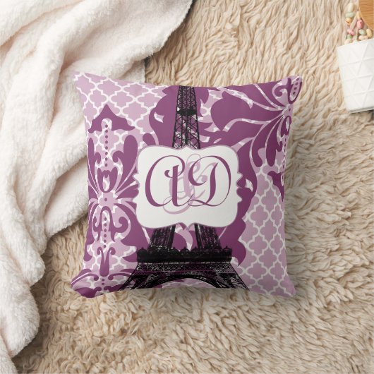 Plum Custom Eiffel Tower Monogram Bride's Pillow Kussen (Deken)