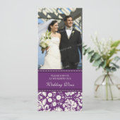 Plum Damask Foto Wedding Vow Renewal Uitnodigingen (Staand voorkant)