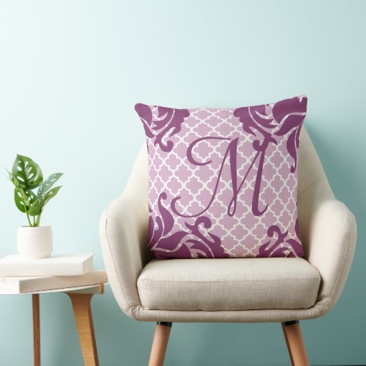 Plum Damask Monogram Custom Accent Pillow Kussen (Stoel)