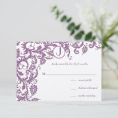 Plum Damask Monogram Wedding Kaart (Staand voorkant)