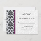 Plum Damask Monogram Wedding RSVP (Voorkant)