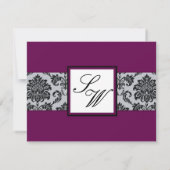 Plum Damask Monogram Wedding RSVP (Achterkant)