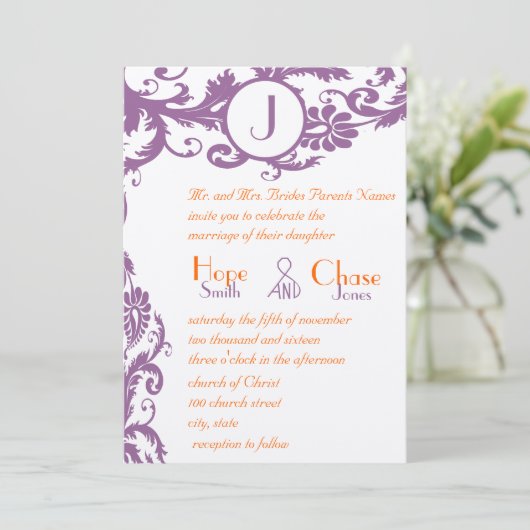 Plum Damask Oranje Monogram Weddenschap Kaart (Staand voorkant)
