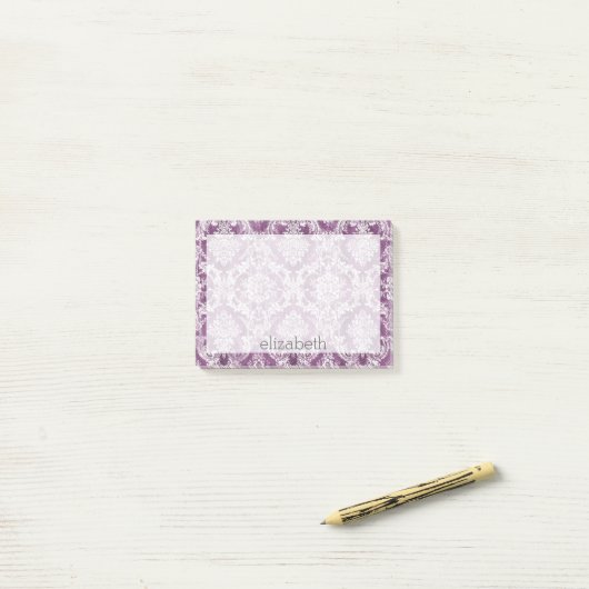 Plum Damask Pattern en Name Post-it® Notes (Op bureau)
