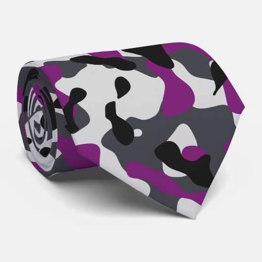 Plum en houtskool camouflage in zwart stropdas (Opgerold)