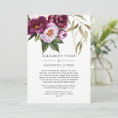 Plum en Violet Floral Wedding Verminderde gastenli Aankondiging (Staand voorkant)