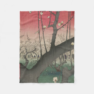 Plum Estate Japans Edo Woodblock Plum Fleece Deken