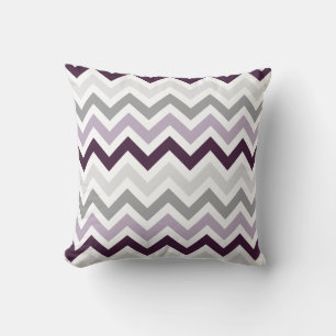 Plum Lavender Gray Chevron Zigzag Pattern Kussen